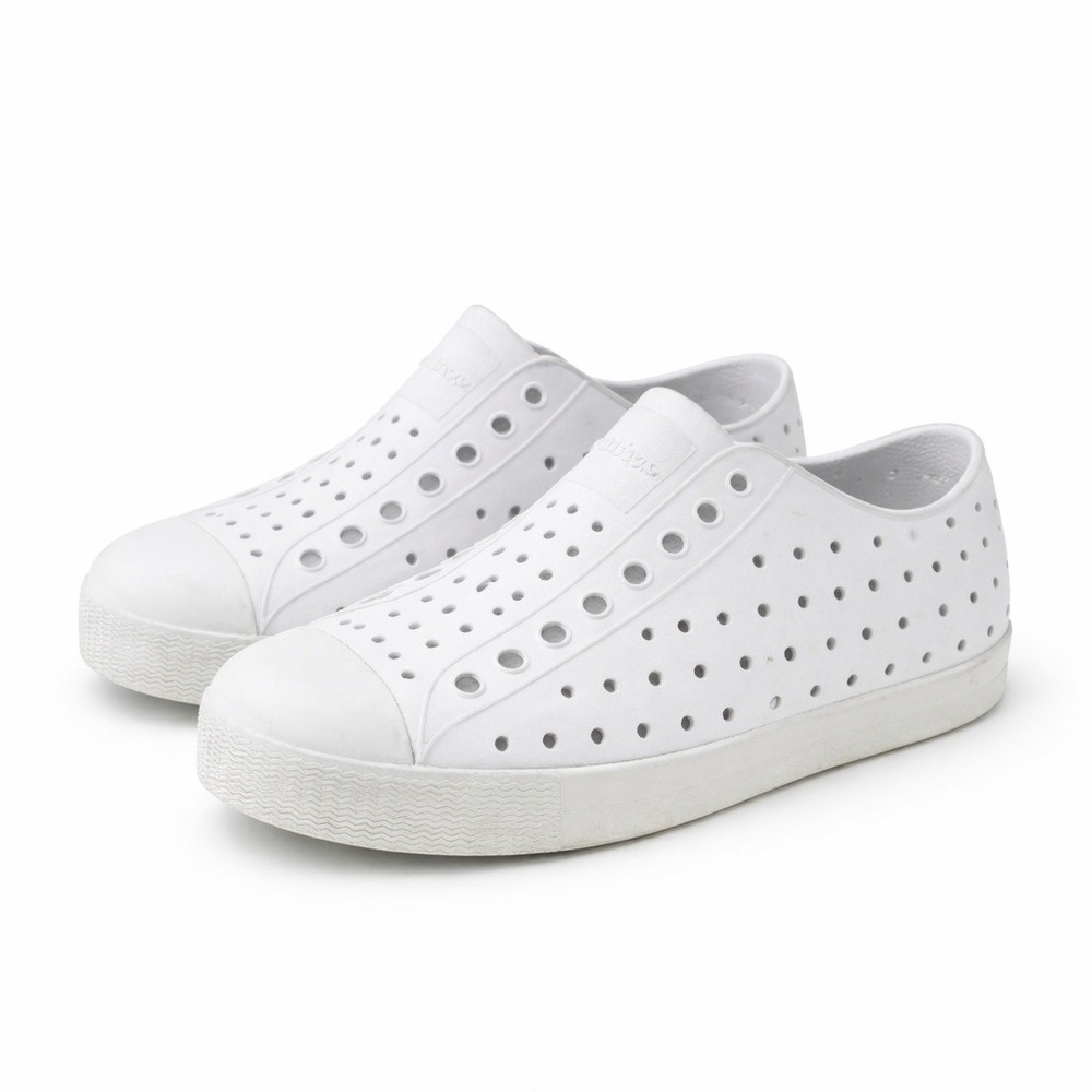 Native Jefferson Sneakers Boy Girls sz1 White Perforated Slip On Water Shoes